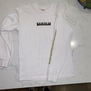 Supreme tee with sleeve graphics